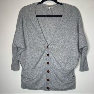 Sz Medium LAMade 100% Cashere Grey Sweater with brown buttons